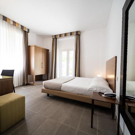Hotel Trieste Rimini Esterno foto