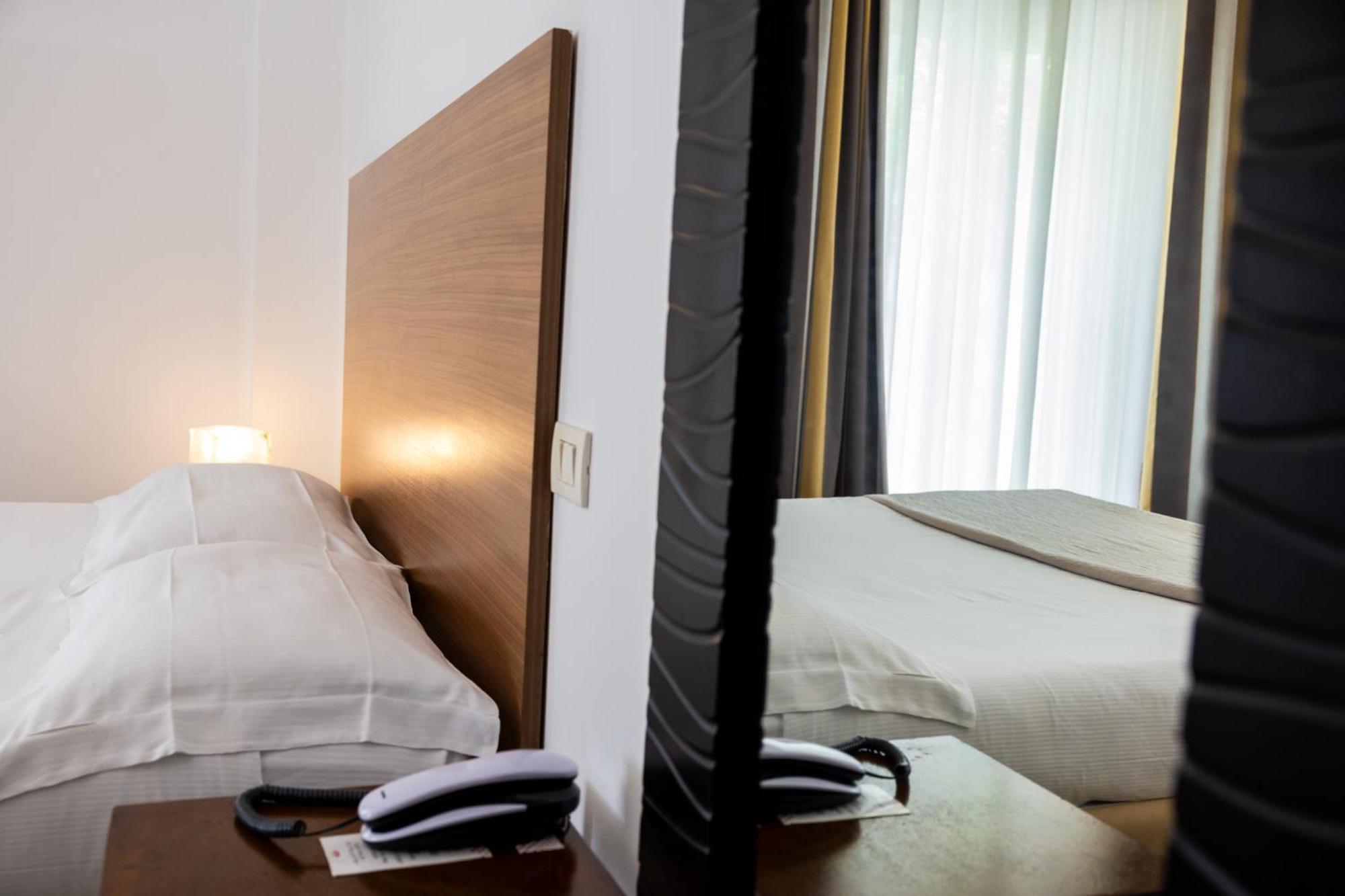Hotel Trieste Rimini Esterno foto