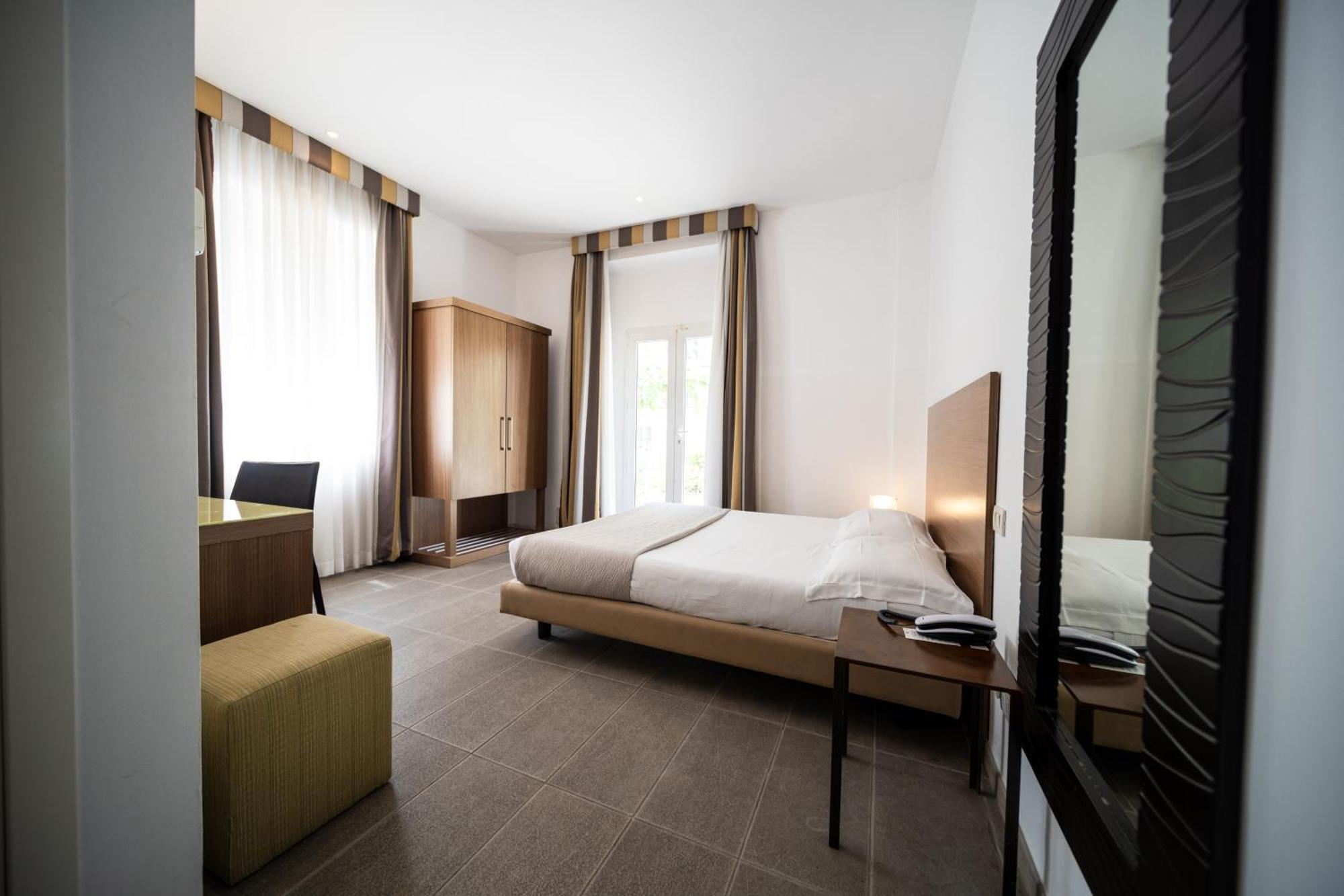 Hotel Trieste Rimini Esterno foto