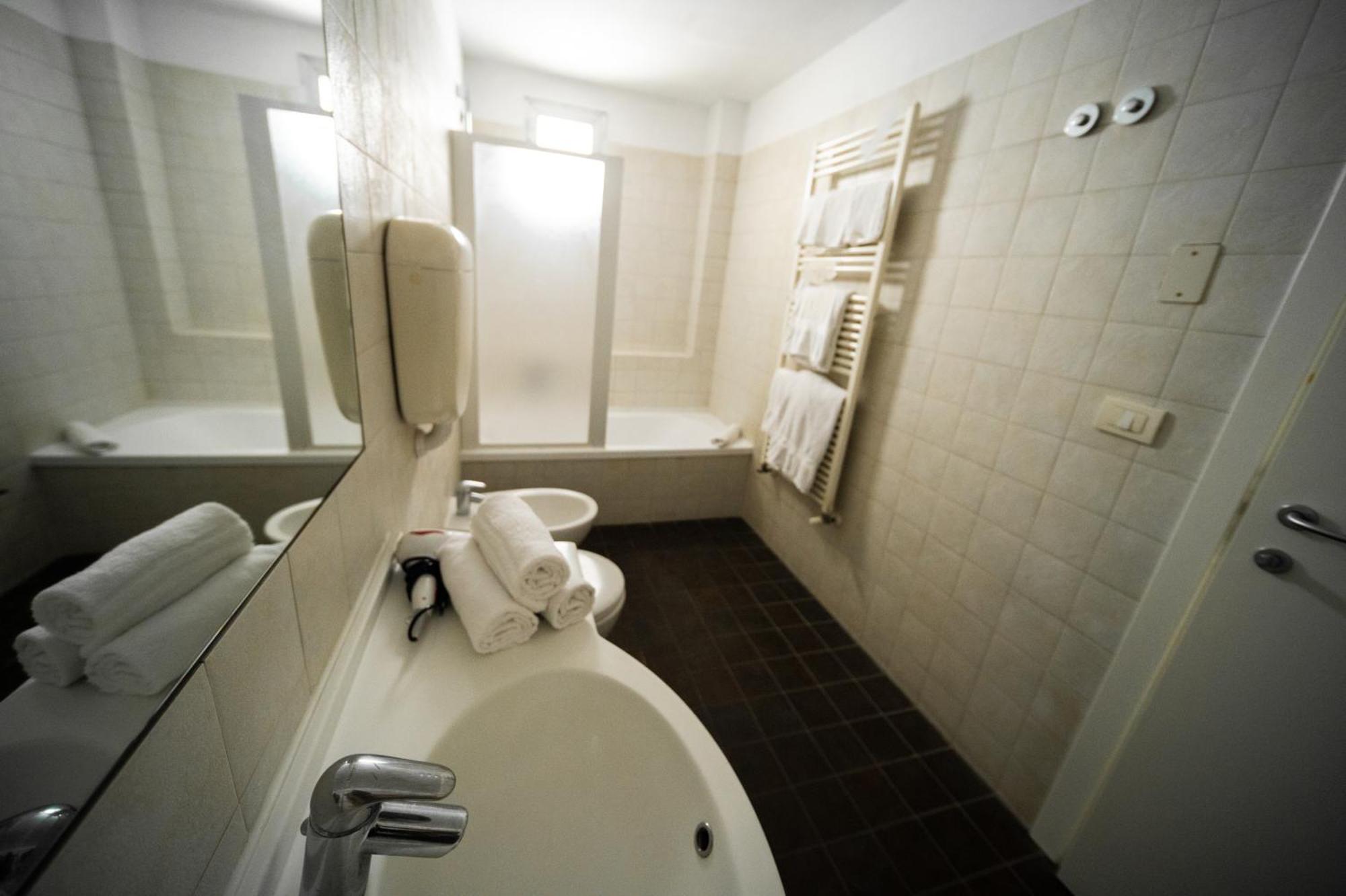 Hotel Trieste Rimini Esterno foto