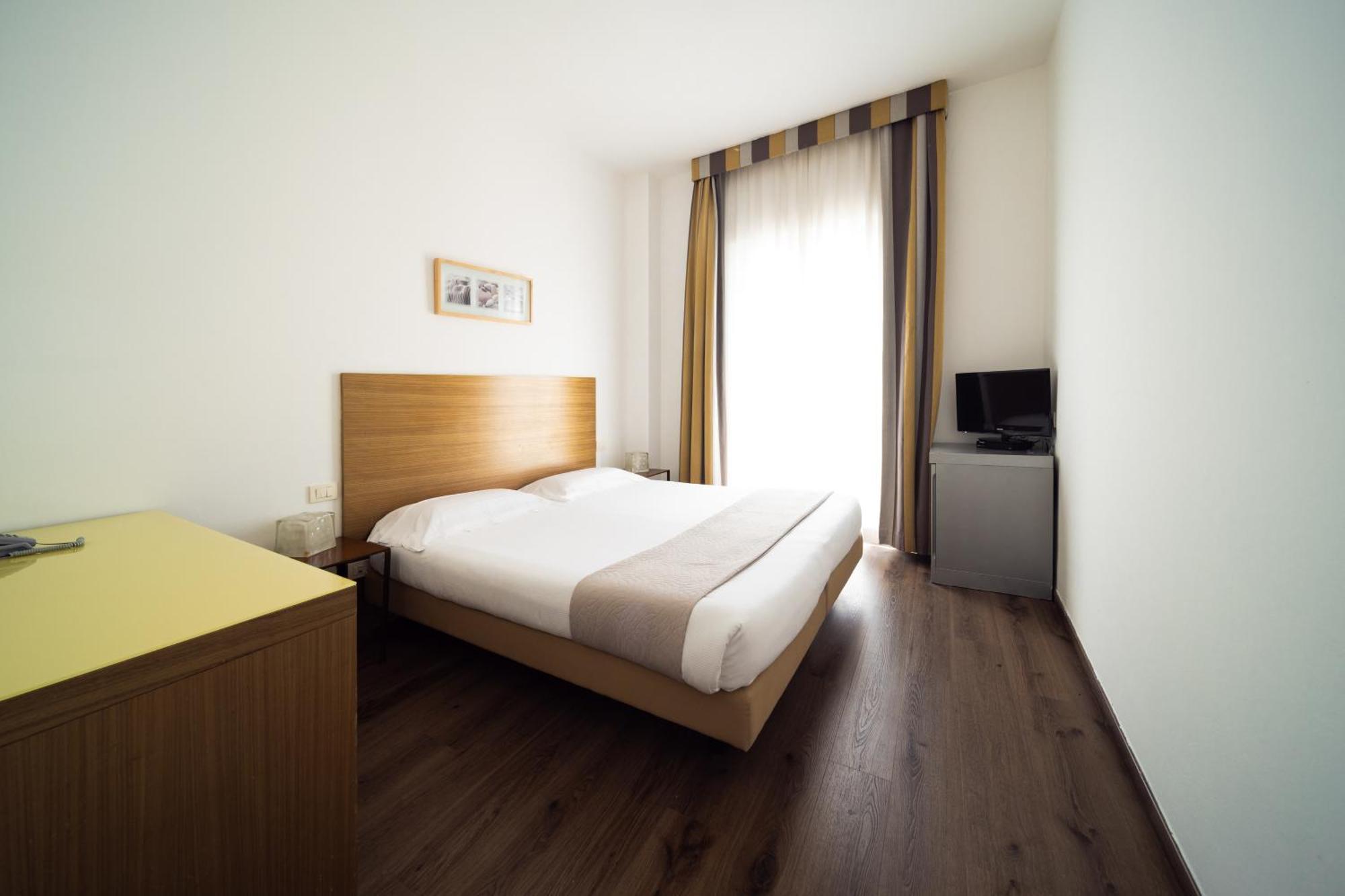 Hotel Trieste Rimini Esterno foto