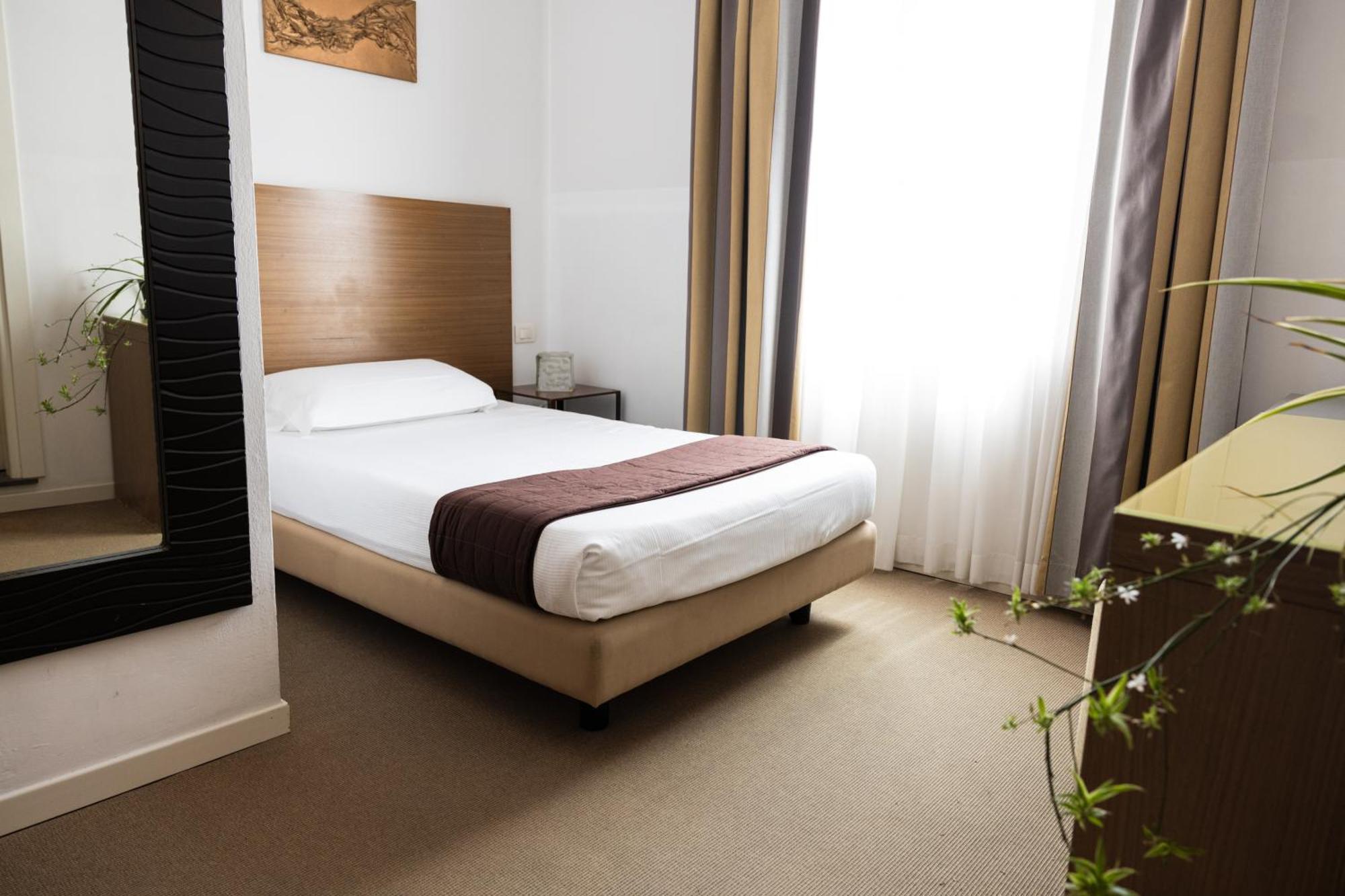 Hotel Trieste Rimini Esterno foto