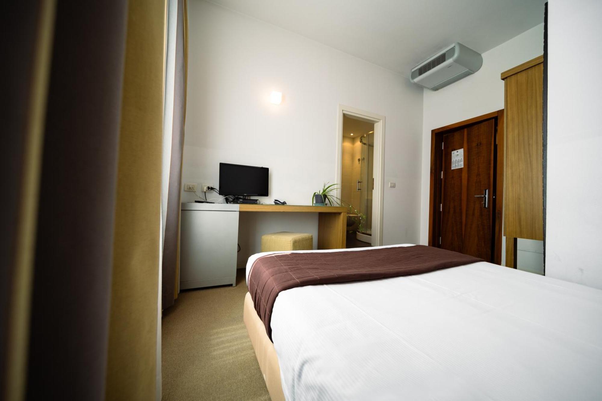 Hotel Trieste Rimini Esterno foto