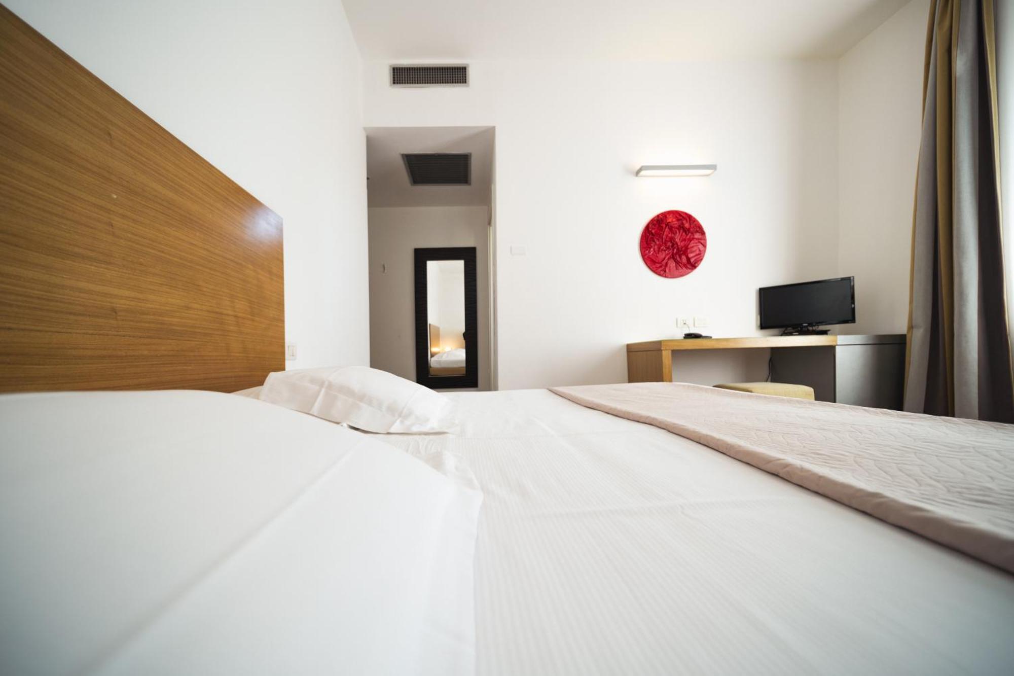 Hotel Trieste Rimini Esterno foto