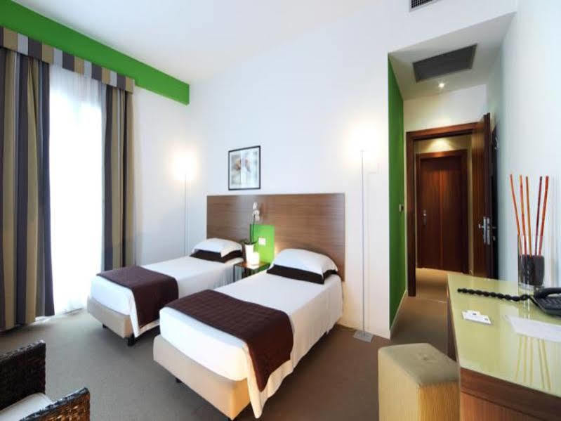 Hotel Trieste Rimini Esterno foto